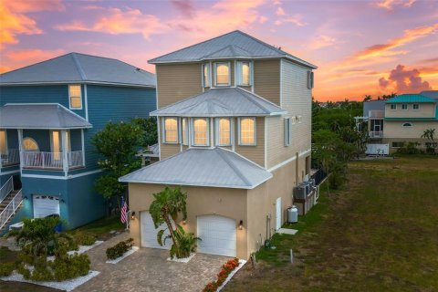 Casa en Apollo Beach, Florida 3 dormitorios, 287.63 m2 № 2150726