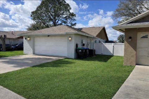 House in Orlando, Florida 3 bedrooms, 130.53 sq.m. № 2111572 - photo 4