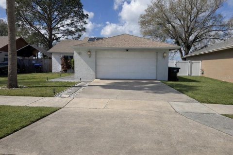 House in Orlando, Florida 3 bedrooms, 130.53 sq.m. № 2111572 - photo 3