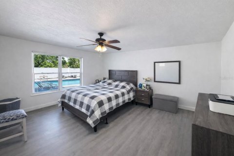House in Orlando, Florida 3 bedrooms, 130.53 sq.m. № 2111572 - photo 9