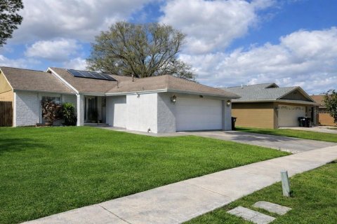 House in Orlando, Florida 3 bedrooms, 130.53 sq.m. № 2111572 - photo 2