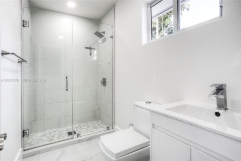 Villa ou maison à vendre à Hialeah, Floride: 4 chambres, 255.3 m2 № 2071551 - photo 8