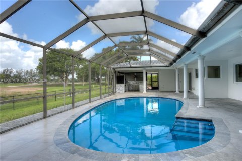 Villa ou maison à vendre à Hialeah, Floride: 4 chambres, 255.3 m2 № 2071551 - photo 21