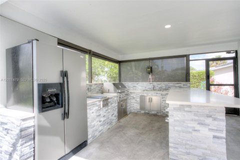 Villa ou maison à vendre à Hialeah, Floride: 4 chambres, 255.3 m2 № 2071551 - photo 22