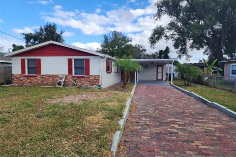 House in Orlando, Florida 3 bedrooms, 113.34 sq.m. № 1564019 - photo 2