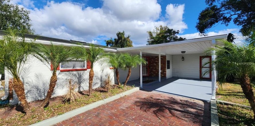 House in Orlando, Florida 3 bedrooms, 113.34 sq.m. № 1564019