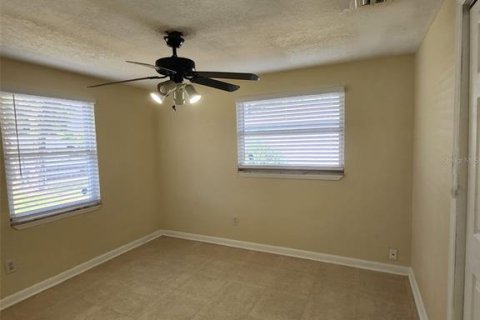 House in Orlando, Florida 3 bedrooms, 113.34 sq.m. № 1564019 - photo 12