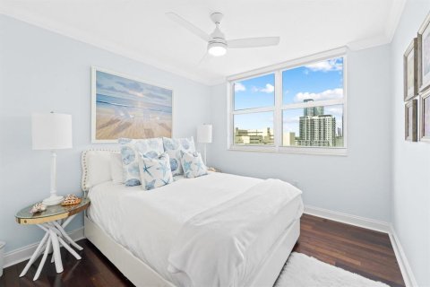 Condo in Fort Lauderdale, Florida, 3 bedrooms № 2266025 - photo 21