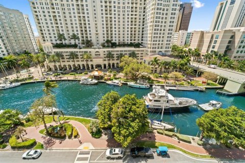 Condo in Fort Lauderdale, Florida, 3 bedrooms № 2266025 - photo 16