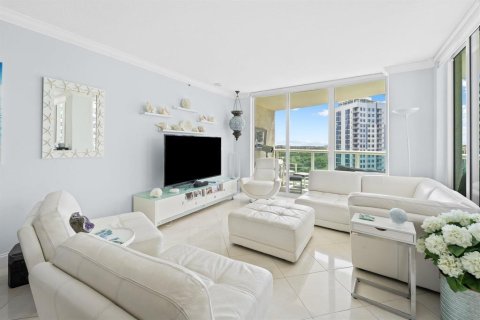 Condo in Fort Lauderdale, Florida, 3 bedrooms № 2266025 - photo 2