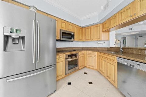 Condo in Fort Lauderdale, Florida, 3 bedrooms № 2266025 - photo 5