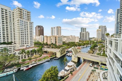 Condo in Fort Lauderdale, Florida, 3 bedrooms № 2266025 - photo 17