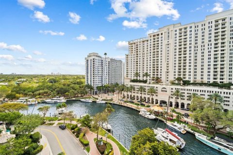 Condo in Fort Lauderdale, Florida, 3 bedrooms № 2266025 - photo 22