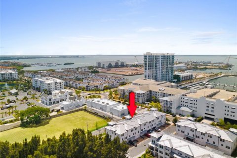 Touwnhouse à louer à Tampa, Floride: 3 chambres, 205.31 m2 № 2156517 - photo 30