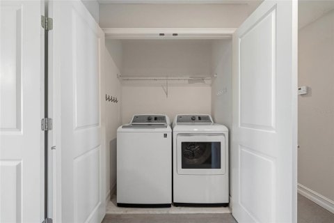 Touwnhouse à louer à Tampa, Floride: 3 chambres, 205.31 m2 № 2156517 - photo 29