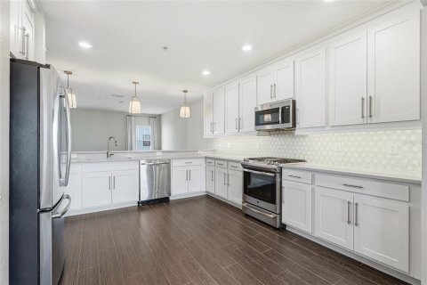 Touwnhouse à louer à Tampa, Floride: 3 chambres, 205.31 m2 № 2156517 - photo 14