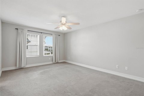 Touwnhouse à louer à Tampa, Floride: 3 chambres, 205.31 m2 № 2156517 - photo 25