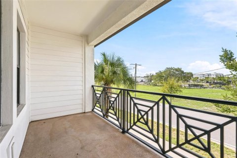 Touwnhouse à louer à Tampa, Floride: 3 chambres, 205.31 m2 № 2156517 - photo 16