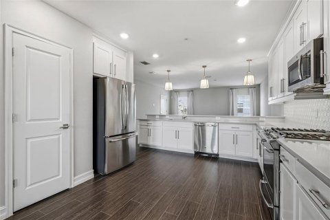 Touwnhouse à louer à Tampa, Floride: 3 chambres, 205.31 m2 № 2156517 - photo 13