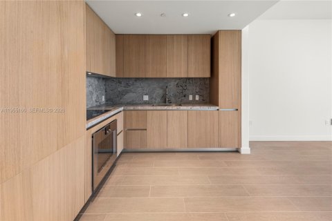 Copropriété à louer à Miami Beach, Floride: 1 chambre, 81.57 m2 № 2153387 - photo 12