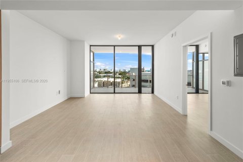 Copropriété à louer à Miami Beach, Floride: 1 chambre, 81.57 m2 № 2153387 - photo 16