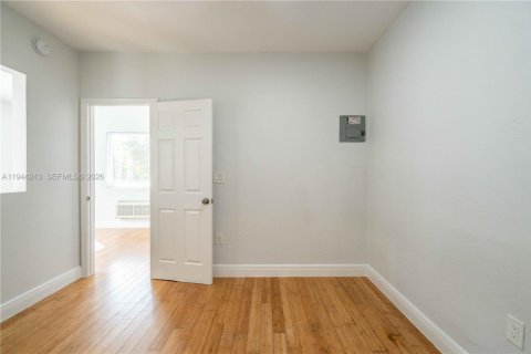 Снять в аренду квартиру в Майами-Бич, Флорида 2 спальни, 69.58м2, № 2000677 - фото 10