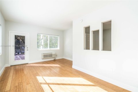 Снять в аренду квартиру в Майами-Бич, Флорида 2 спальни, 69.58м2, № 2000677 - фото 5