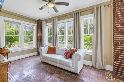 House in Saint Petersburg, Florida 7 bedrooms, 490.71 sq.m. № 1808104 - photo 24