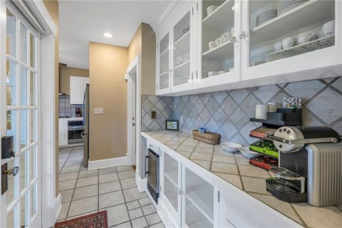 House in Saint Petersburg, Florida 7 bedrooms, 490.71 sq.m. № 1808104 - photo 29