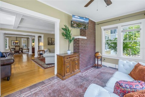 House in Saint Petersburg, Florida 7 bedrooms, 490.71 sq.m. № 1808104 - photo 25