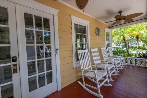 House in Saint Petersburg, Florida 7 bedrooms, 490.71 sq.m. № 1808104 - photo 12