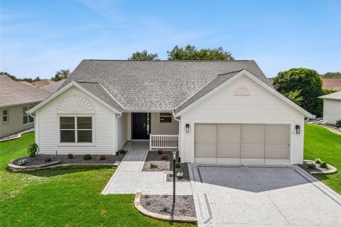 House in The Villages, Florida 2 bedrooms, 165.55 sq.m. № 2157251 - photo 2