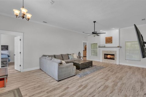 House in Winter Haven, Florida 4 bedrooms, 196.3 sq.m. № 1881151 - photo 13