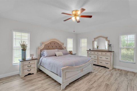 House in Winter Haven, Florida 4 bedrooms, 196.3 sq.m. № 1881151 - photo 15