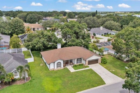 House in Winter Haven, Florida 4 bedrooms, 196.3 sq.m. № 1881151 - photo 7