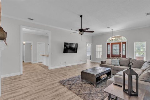 House in Winter Haven, Florida 4 bedrooms, 196.3 sq.m. № 1881151 - photo 14