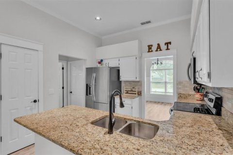 House in Winter Haven, Florida 4 bedrooms, 196.3 sq.m. № 1881151 - photo 24