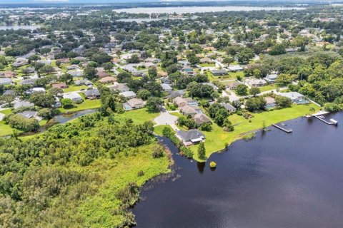 House in Winter Haven, Florida 4 bedrooms, 196.3 sq.m. № 1881151 - photo 3