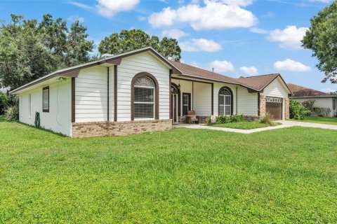 House in Winter Haven, Florida 4 bedrooms, 196.3 sq.m. № 1881151 - photo 2
