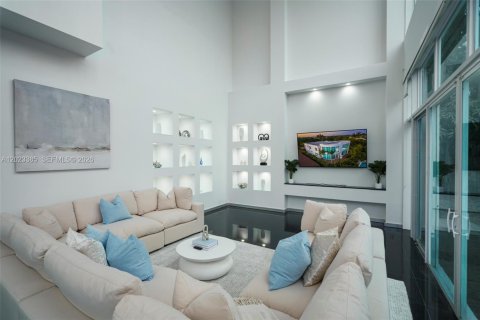 House in Fort Lauderdale, Florida 7 bedrooms, 418.06 sq.m. № 2180719 - photo 14