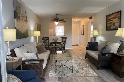 Condominio en alquiler en Seminole, Florida, 2 dormitorios, 80.36 m2 № 1535559 - foto 4