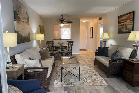 Condominio en alquiler en Seminole, Florida, 2 dormitorios, 80.36 m2 № 1535559 - foto 2