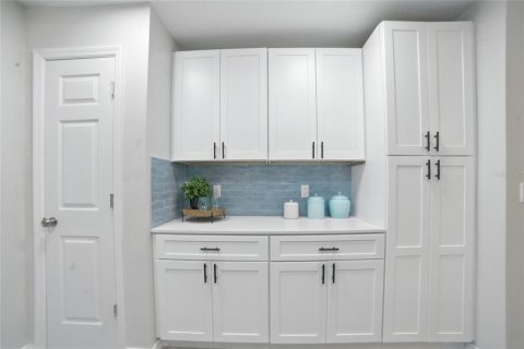 Casa en venta en Orlando, Florida, 4 dormitorios, 217.02 m2 № 1914991 - foto 24
