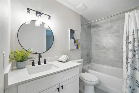 Casa en venta en Orlando, Florida, 4 dormitorios, 217.02 m2 № 1914991 - foto 29
