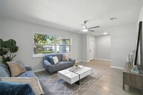 Casa en venta en Orlando, Florida, 4 dormitorios, 217.02 m2 № 1914991 - foto 7