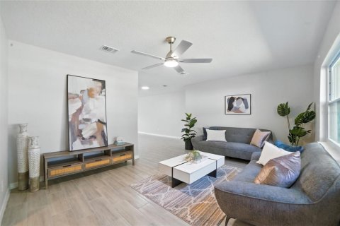 Casa en venta en Orlando, Florida, 4 dormitorios, 217.02 m2 № 1914991 - foto 6