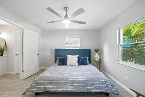 Casa en venta en Orlando, Florida, 4 dormitorios, 217.02 m2 № 1914991 - foto 10