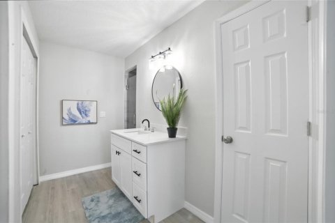 Casa en venta en Orlando, Florida, 4 dormitorios, 217.02 m2 № 1914991 - foto 11