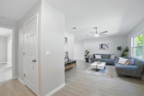 Casa en venta en Orlando, Florida, 4 dormitorios, 217.02 m2 № 1914991 - foto 5