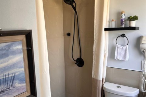 Купить виллу или дом в Форт Майерс, Флорида 2 спальни, 90.39м2, № 1982543 - фото 17